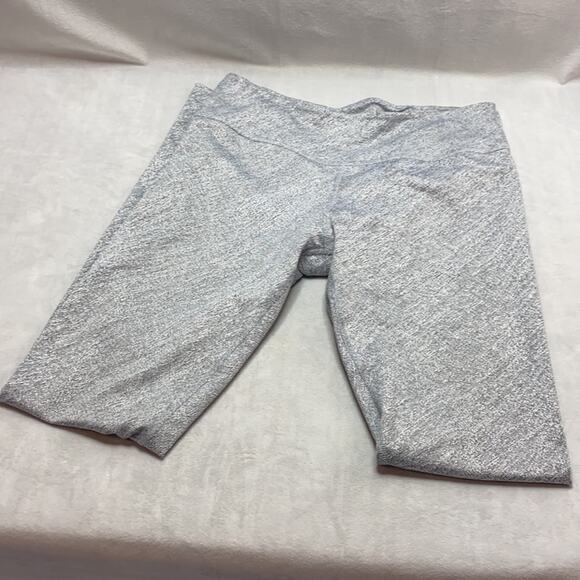 Beyond Yoga gray high waisted leggings large - Picture 4 of 10